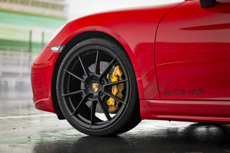 Возвращаем недостающие цилиндры Porsche&nbsp;718 GTS 4.0