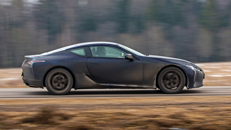 Останавливаемся в&nbsp;шаге от&nbsp;понимания купе Lexus LC 500