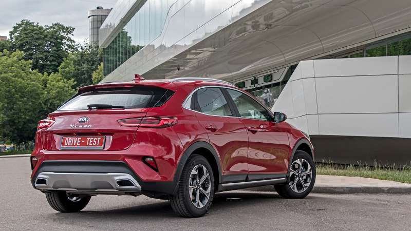 Пытаемся приподняться в&nbsp;европейском&nbsp;хэтчбеке Kia XCeed