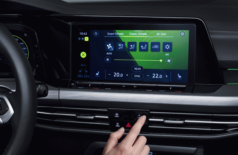 Утыкаемся в&nbsp;техноглянец хэтчбека Volkswagen Golf VIII