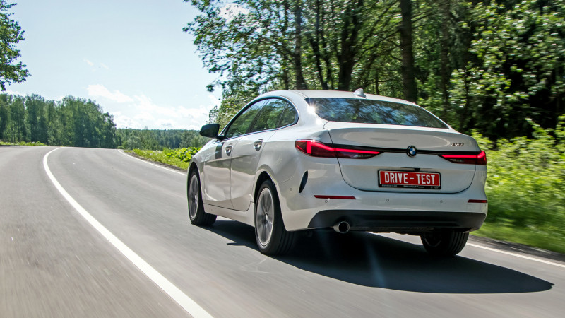 Тянем передними колёсами седан BMW 218i Gran Coupe