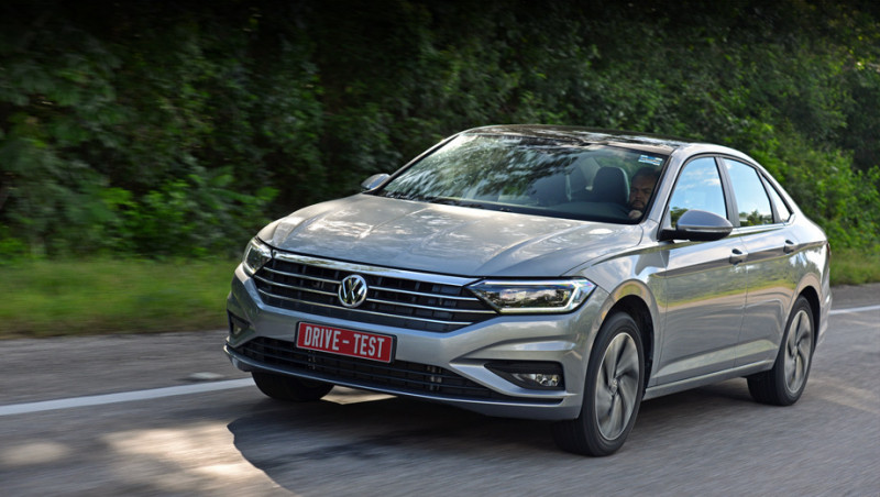 Уличаем седан Volkswagen Jetta в&nbsp;излишней консервативности
