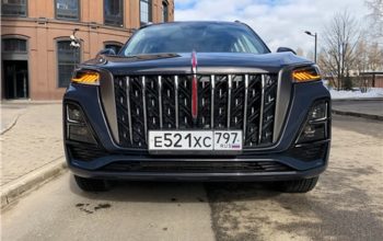 Тест-драйв Hongqi HS5: китайский кроссовер стал мощнее и комфортней после рестайлинга, но что по управляемости?